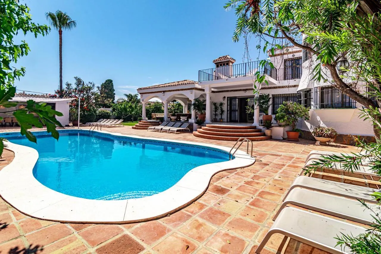 Seaside Paradise Villa With A Private Pool And Walking Distance To The Beach Marbella