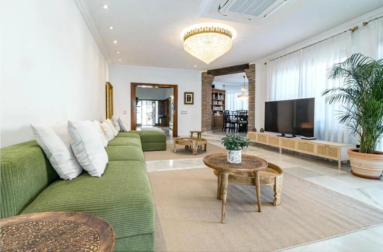 Seaside Paradise Villa With A Private Pool And Walking Distance To The Beach Marbella