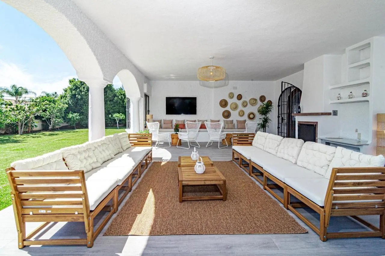 Seaside Paradise Villa With A Private Pool And Walking Distance To The Beach Marbella