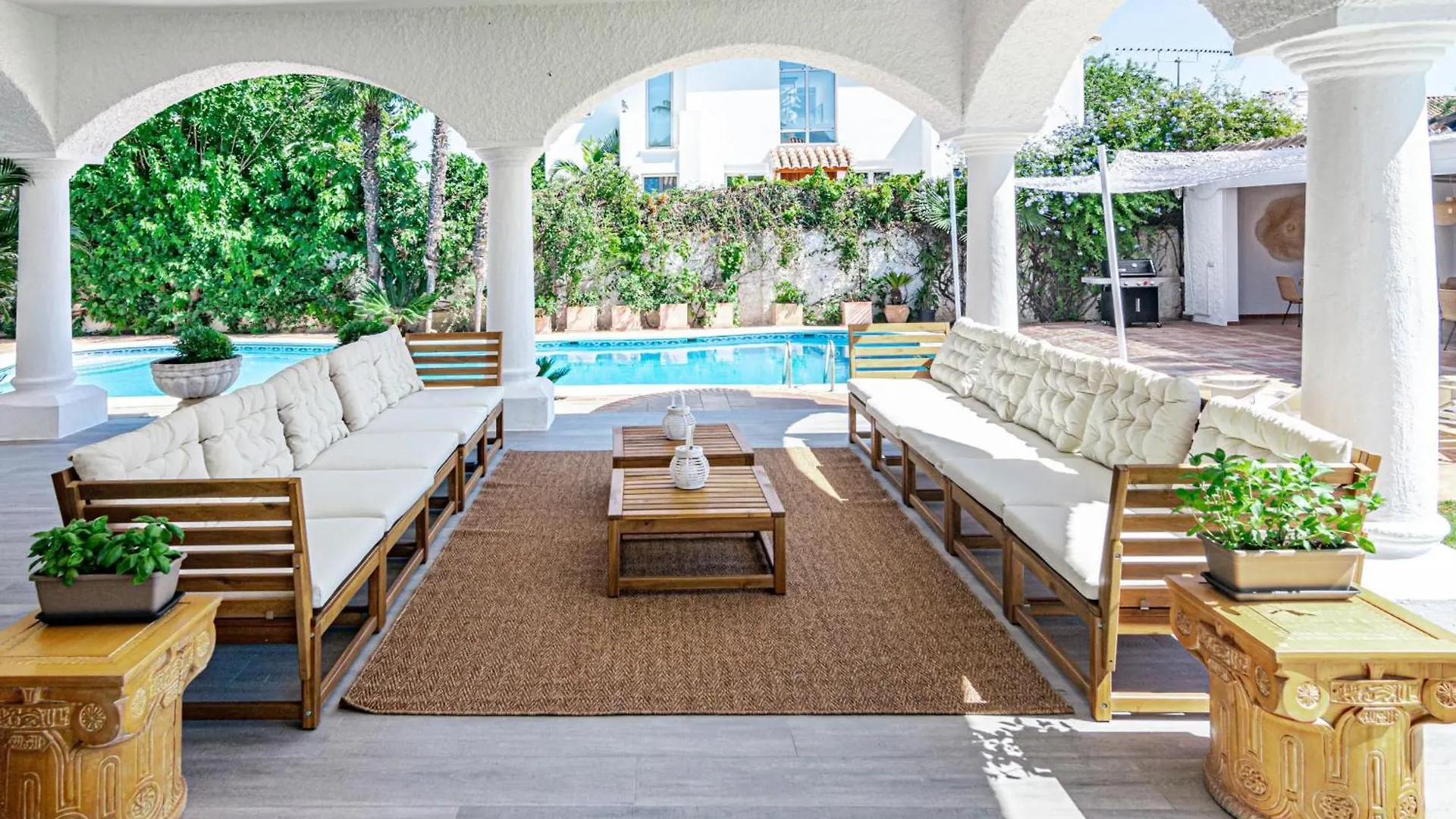 Seaside Paradise Villa With A Private Pool And Walking Distance To The Beach Marbella Spain