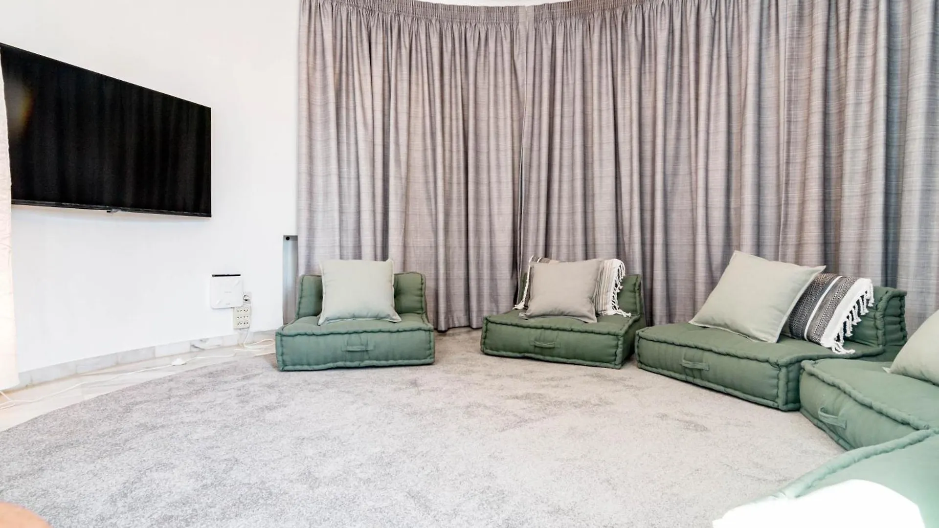 Seaside Paradise Villa With A Private Pool And Walking Distance To The Beach Marbella