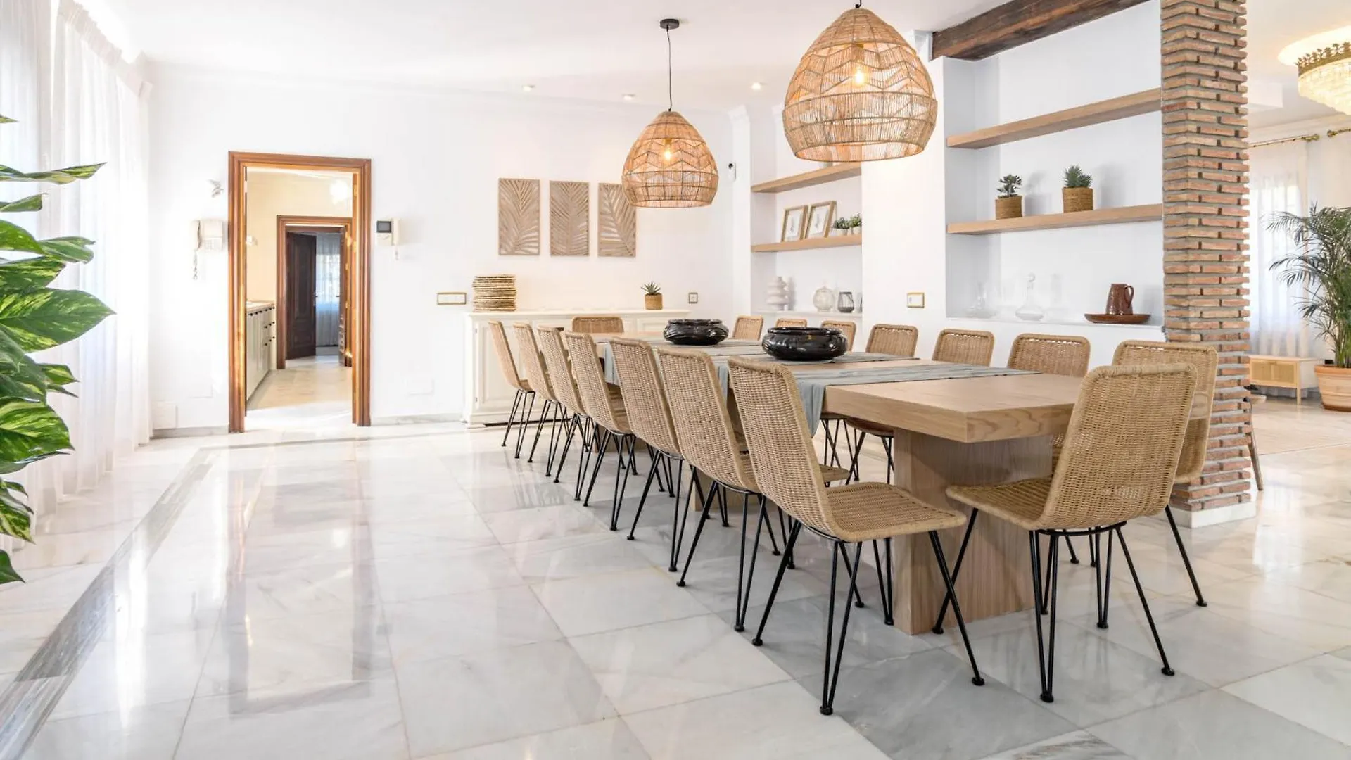 Seaside Paradise Villa With A Private Pool And Walking Distance To The Beach Marbella