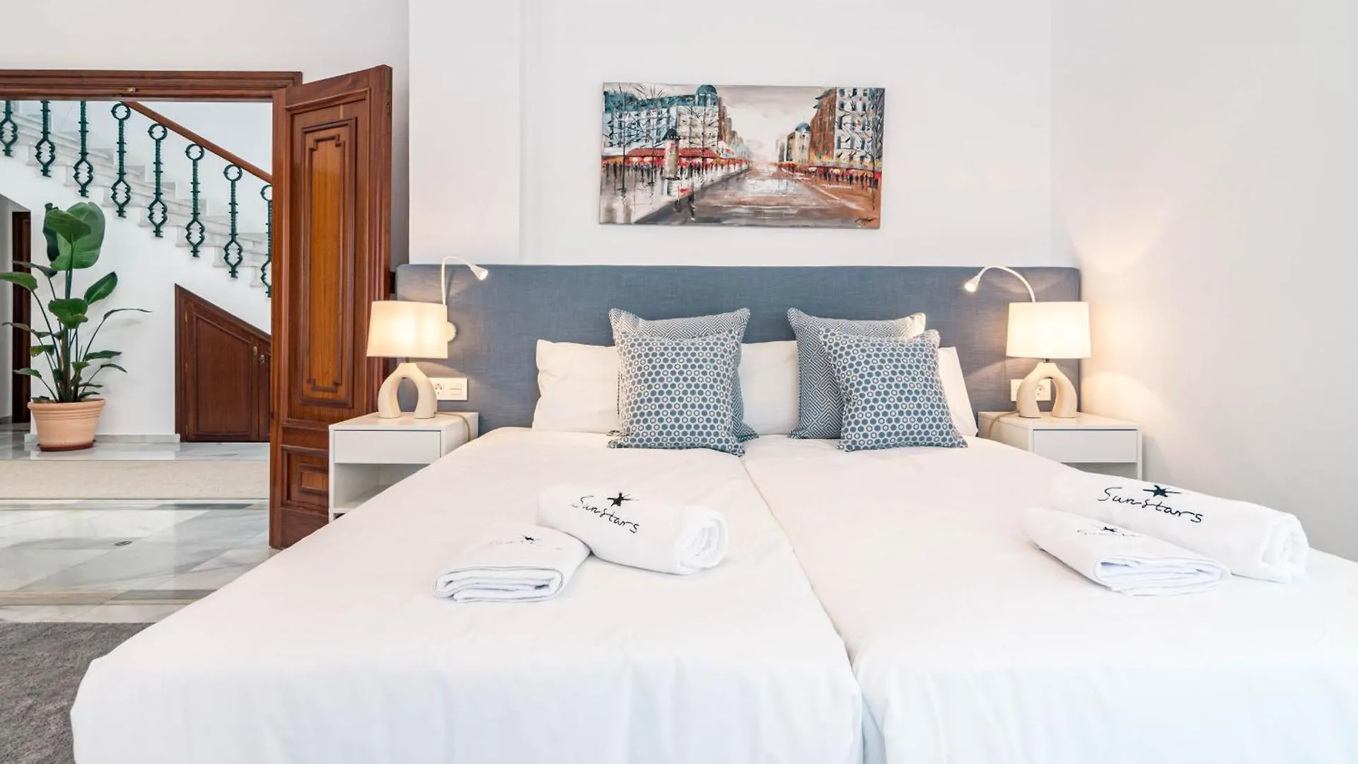 Seaside Paradise Villa With A Private Pool And Walking Distance To The Beach Marbella