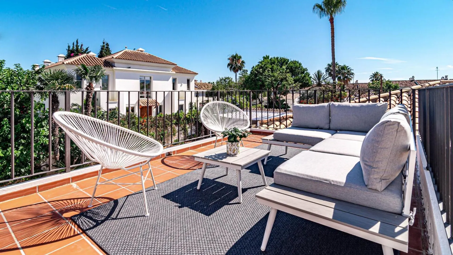 Seaside Paradise Villa With A Private Pool And Walking Distance To The Beach Marbella Spain